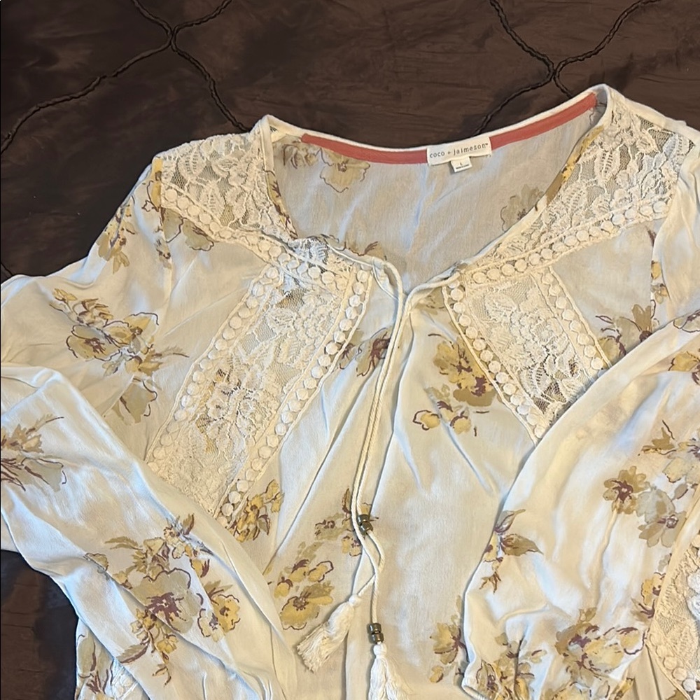 Floral Lace Blouse - Cream